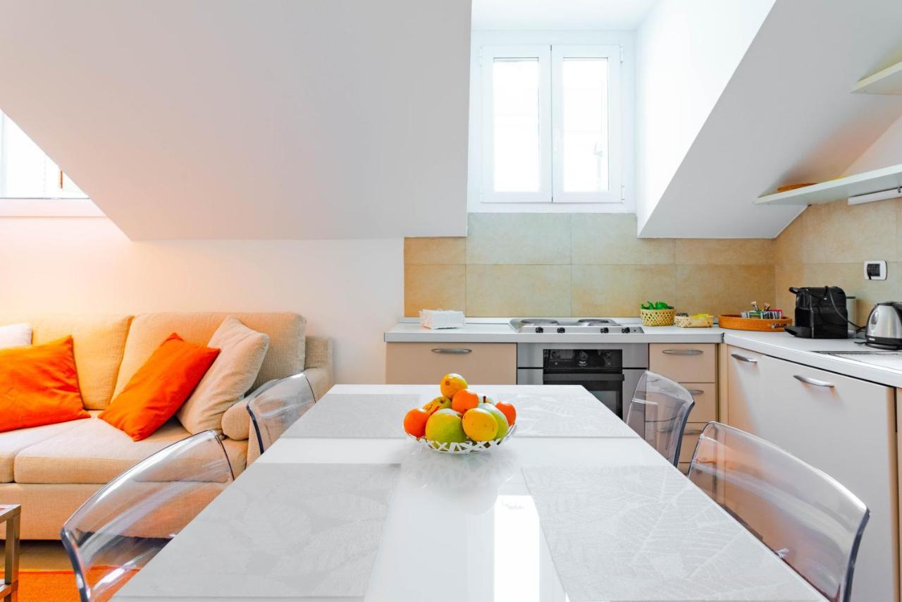 Ca Maria Vittoria By Happyhostorino Apartment ภายนอก รูปภาพ