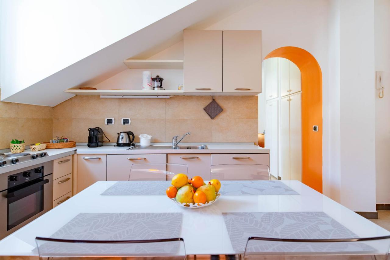 Ca Maria Vittoria By Happyhostorino Apartment ภายนอก รูปภาพ